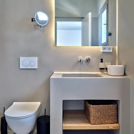 Tiah Parikia (Paros)