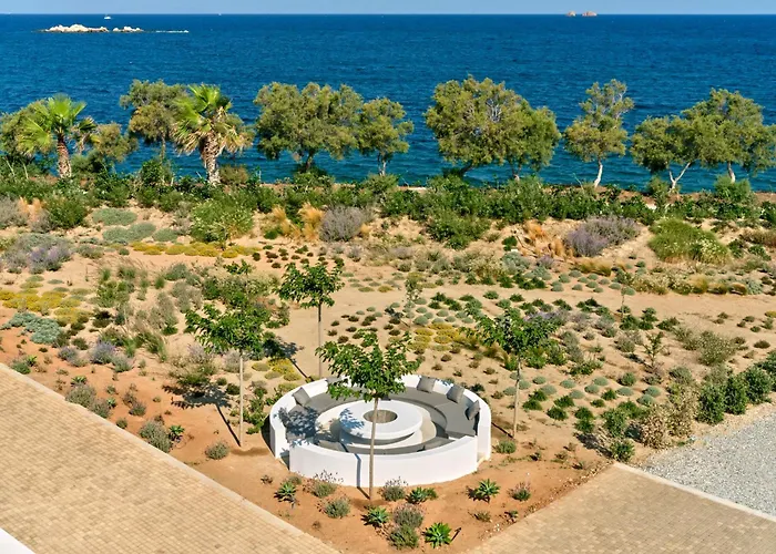 Tiah * Parikia (Paros)