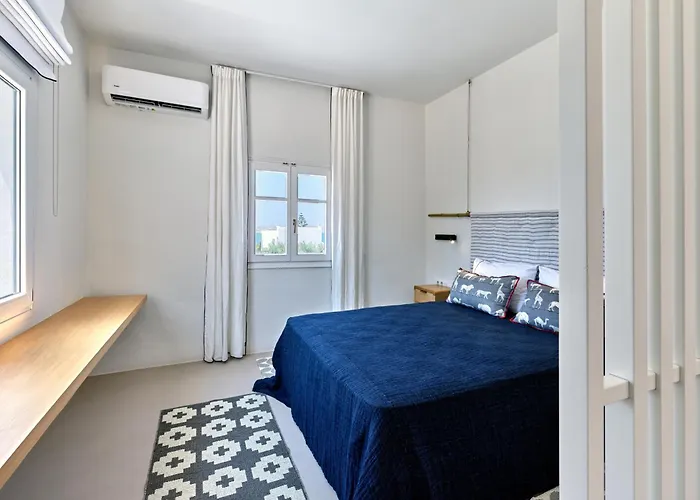 Tiah * Parikia (Paros)